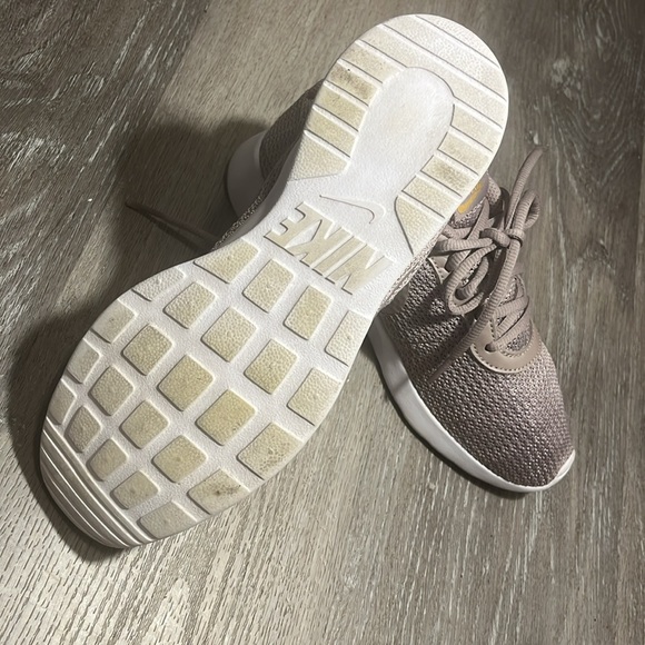 Nike Tanjun Sneakers in Taupe - Picture 8 of 9